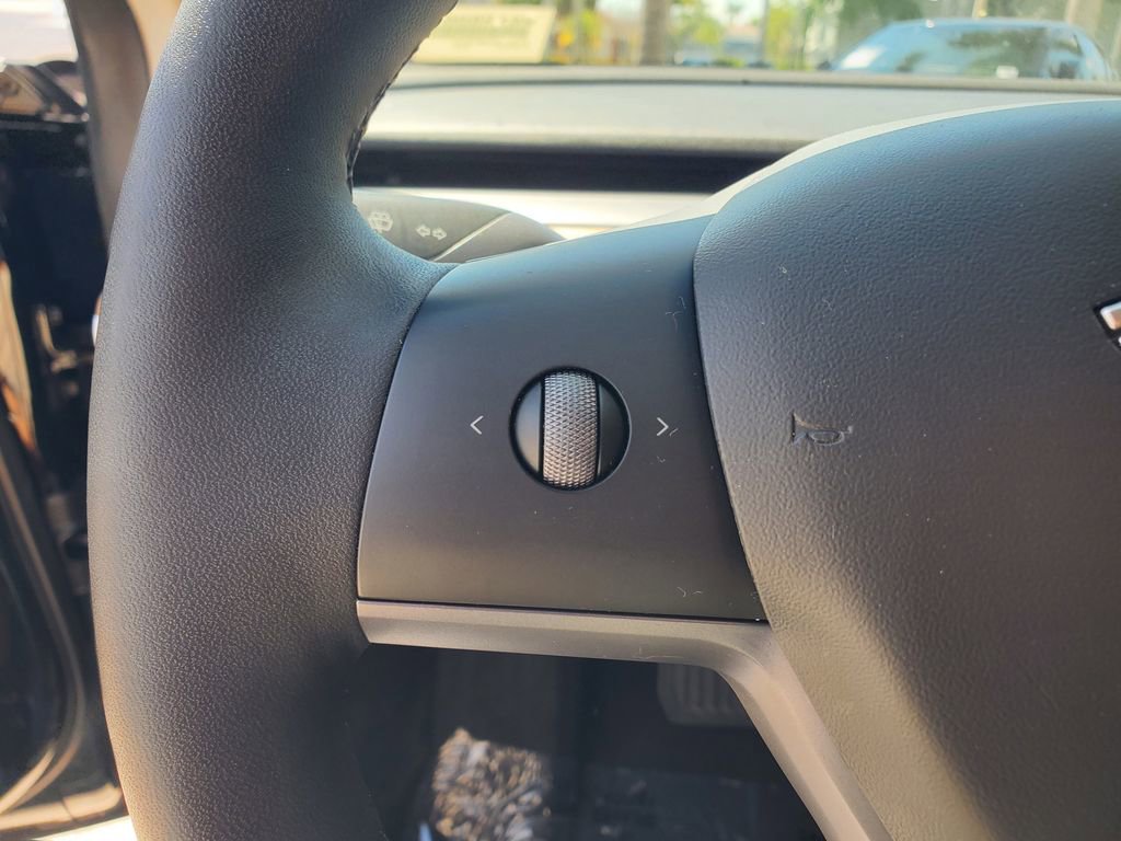 Used 2022 Tesla Model 3 image 24