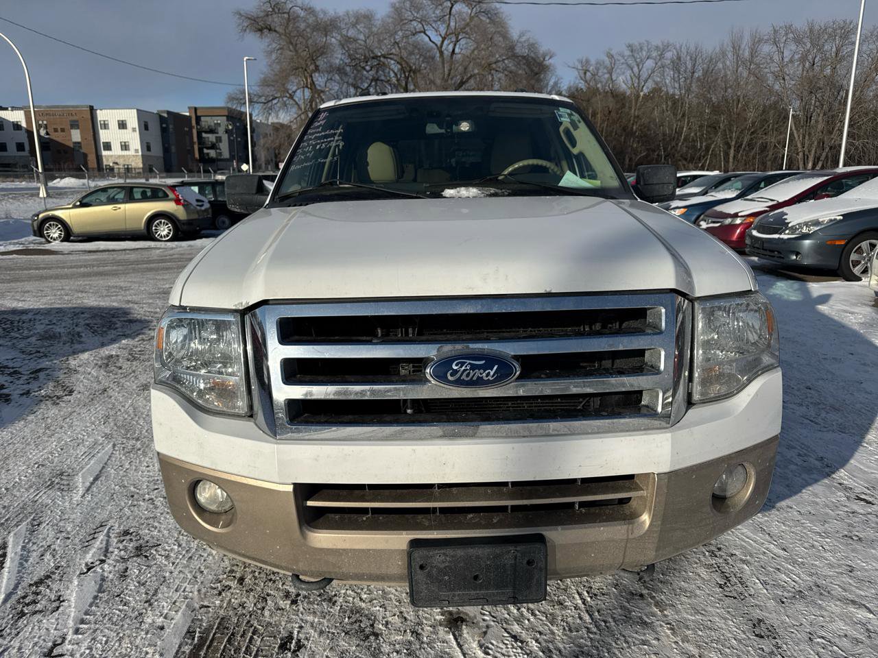 Used 2014 Ford Expedition XLT w/ Equipment Group 202A AWD/4WD image 2