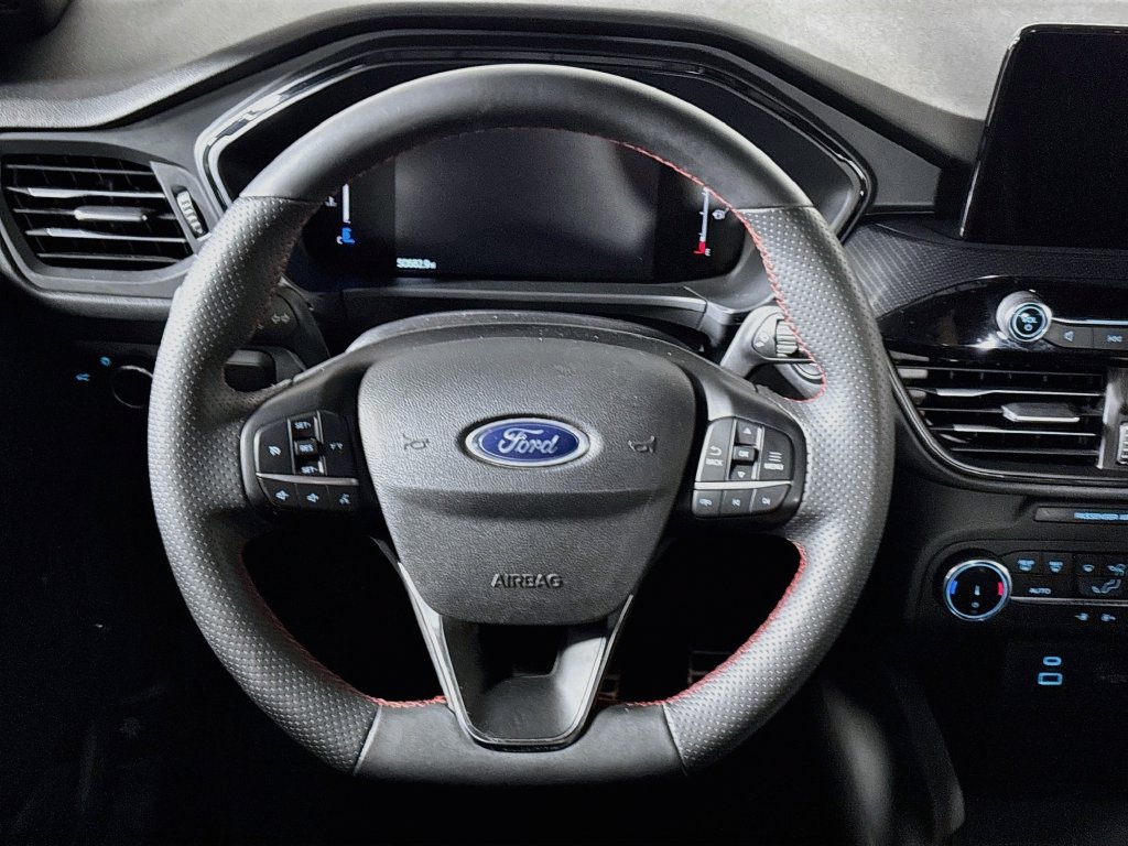Used 2023 Ford Escape ST-Line FWD image 13