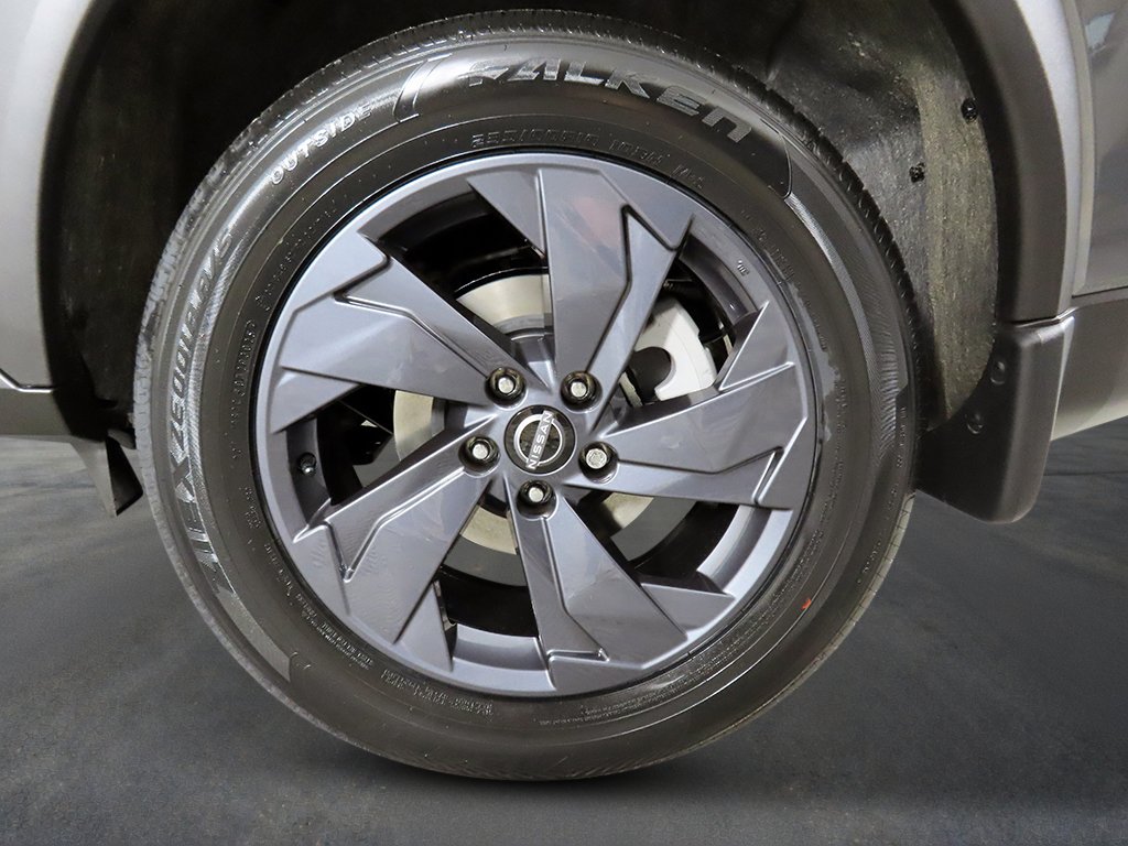 New 2027 Nissan Rogue SV FWD image 9