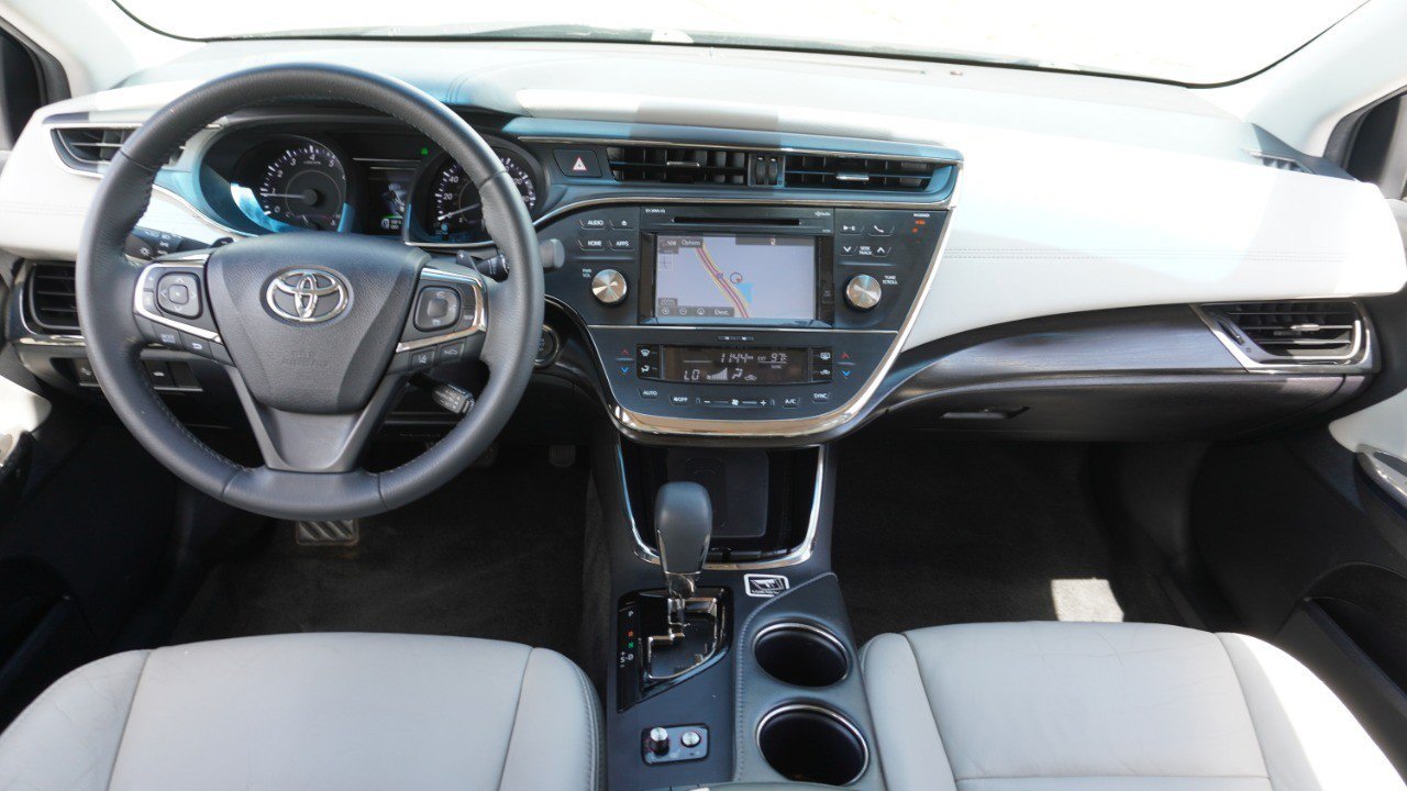 Used 2018 Toyota Avalon XLE Premium FWD image 27