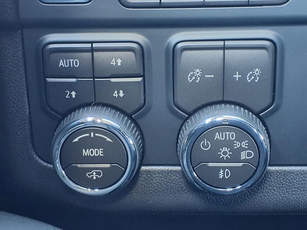 New 2026 Chevrolet Suburban High Country AWD/4WD image 12