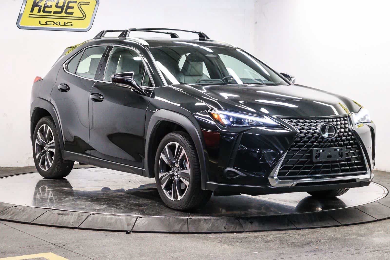 Certified 2025 Lexus UX 300h FWD w/ Accessory Package (Z2) image 5