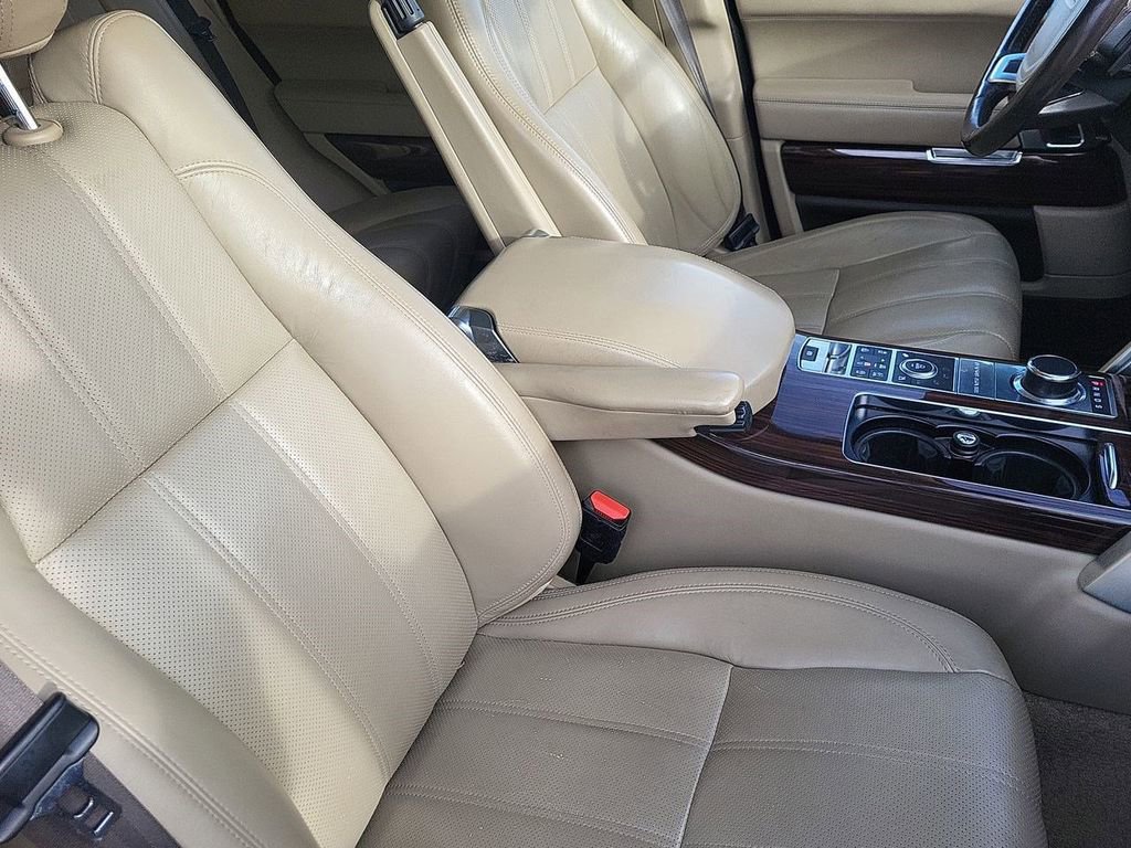 Used 2016 Land Rover Range Rover HSE image 35