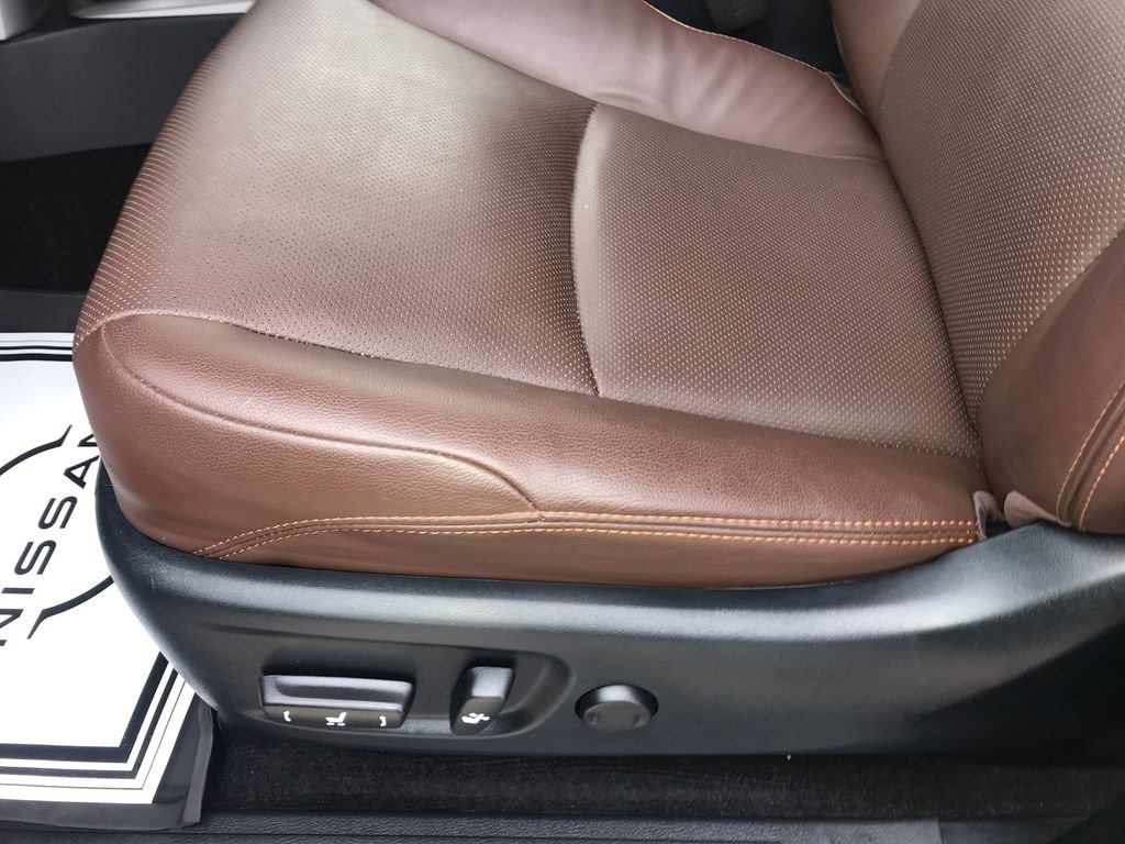 Used 2023 Toyota 4Runner Limited image 12