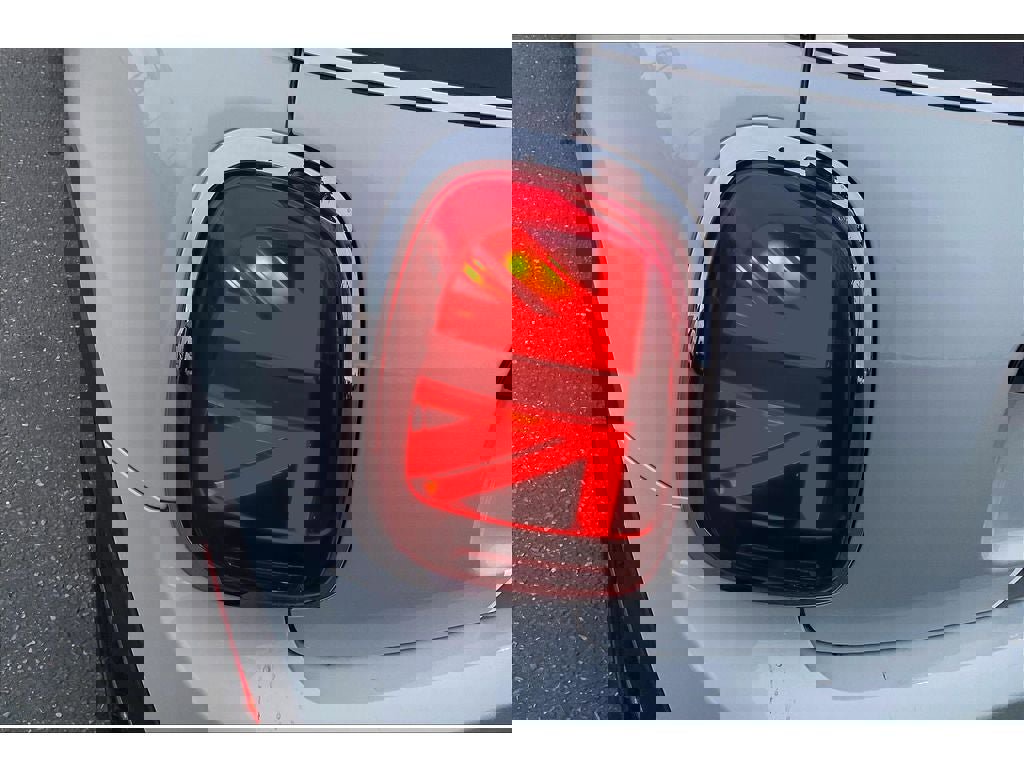 Used 2020 MINI Cooper 2-Door Hardtop image 31