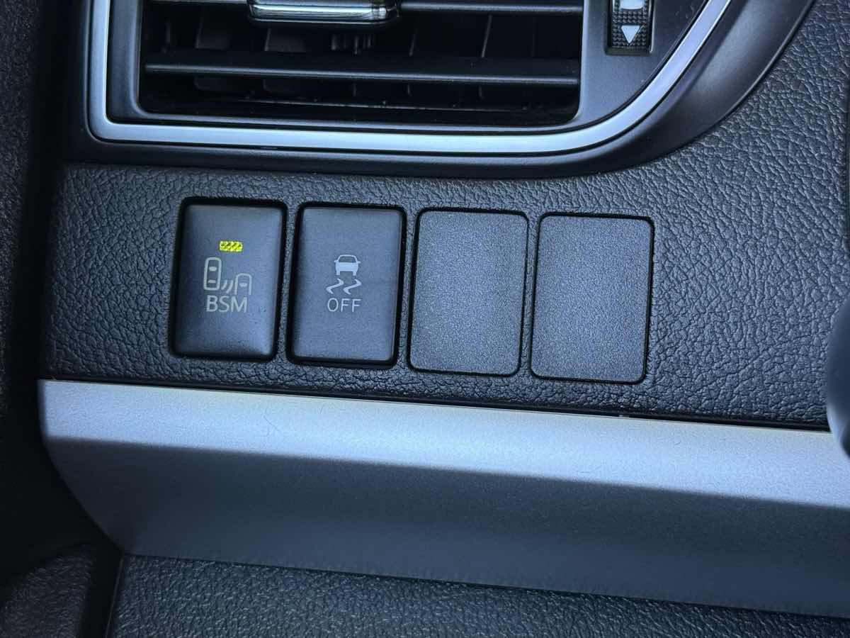 Used 2015 Toyota Camry XSE w/ Moonroof Package image 23