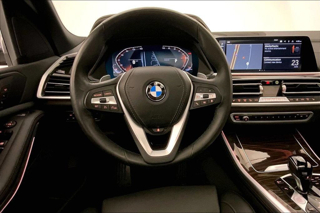 Certified 2023 BMW X5 xDrive40i w/ Premium Package AWD/4WD image 4