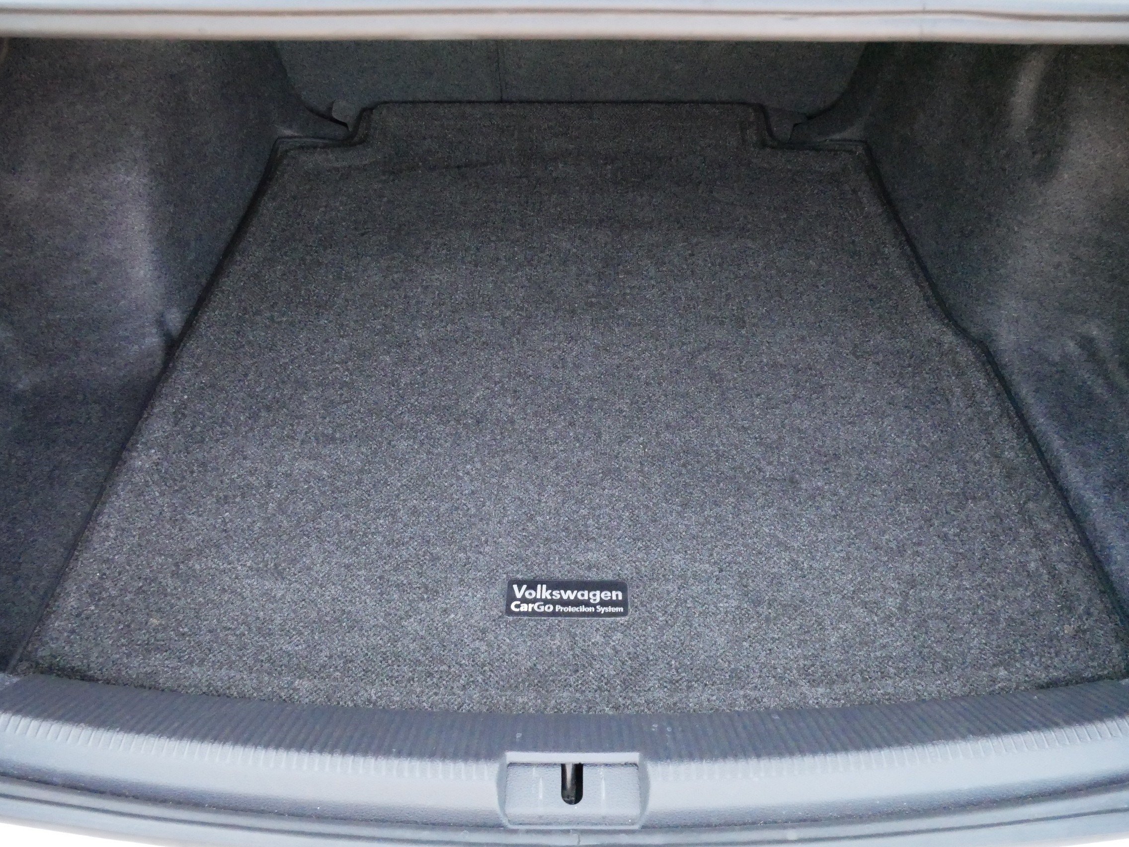 Certified 2020 Volkswagen Passat 2.0T R-Line FWD image 18