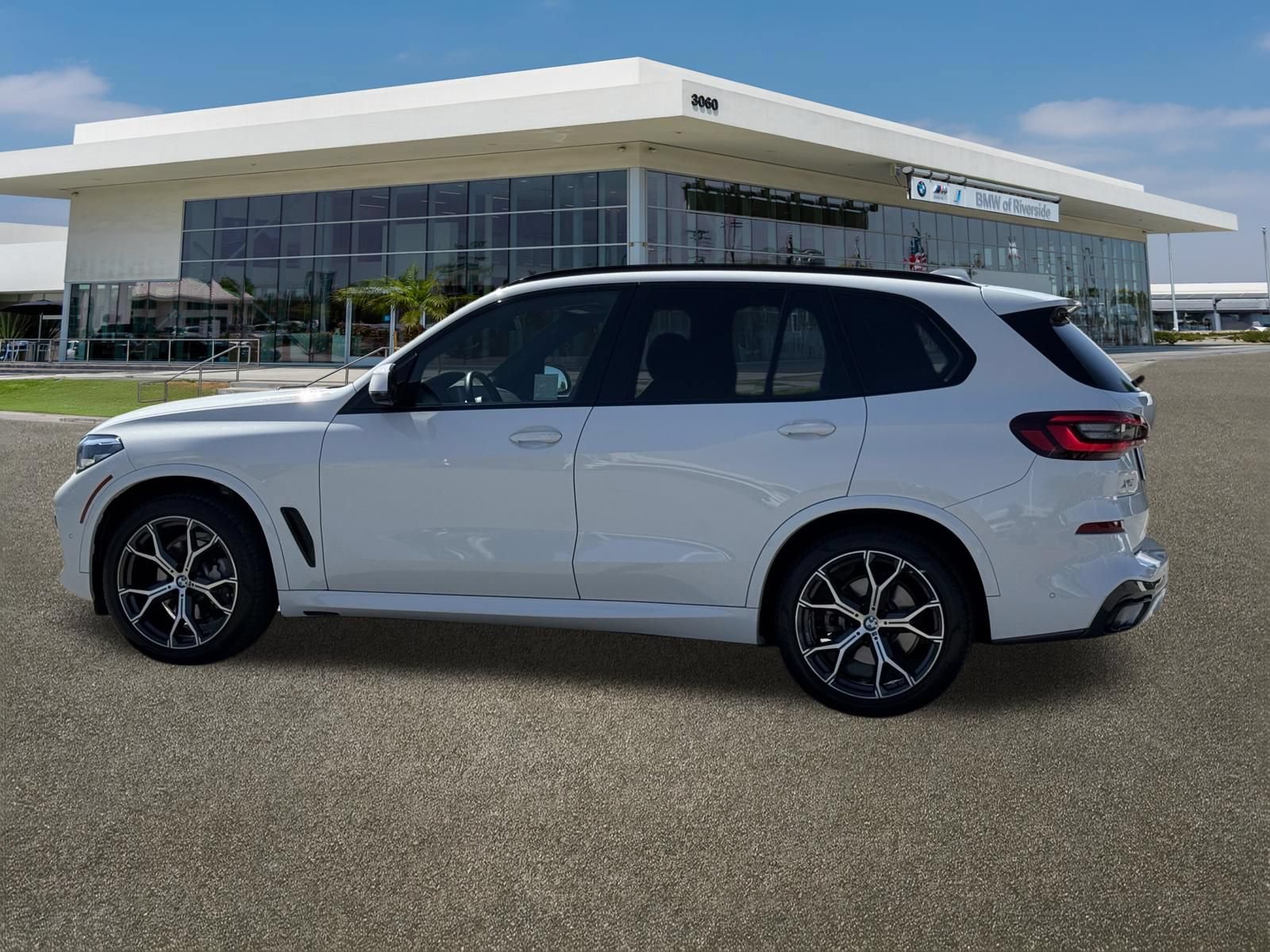 Certified 2023 BMW X5 sDrive40i w/ M Sport Package RWD image 7