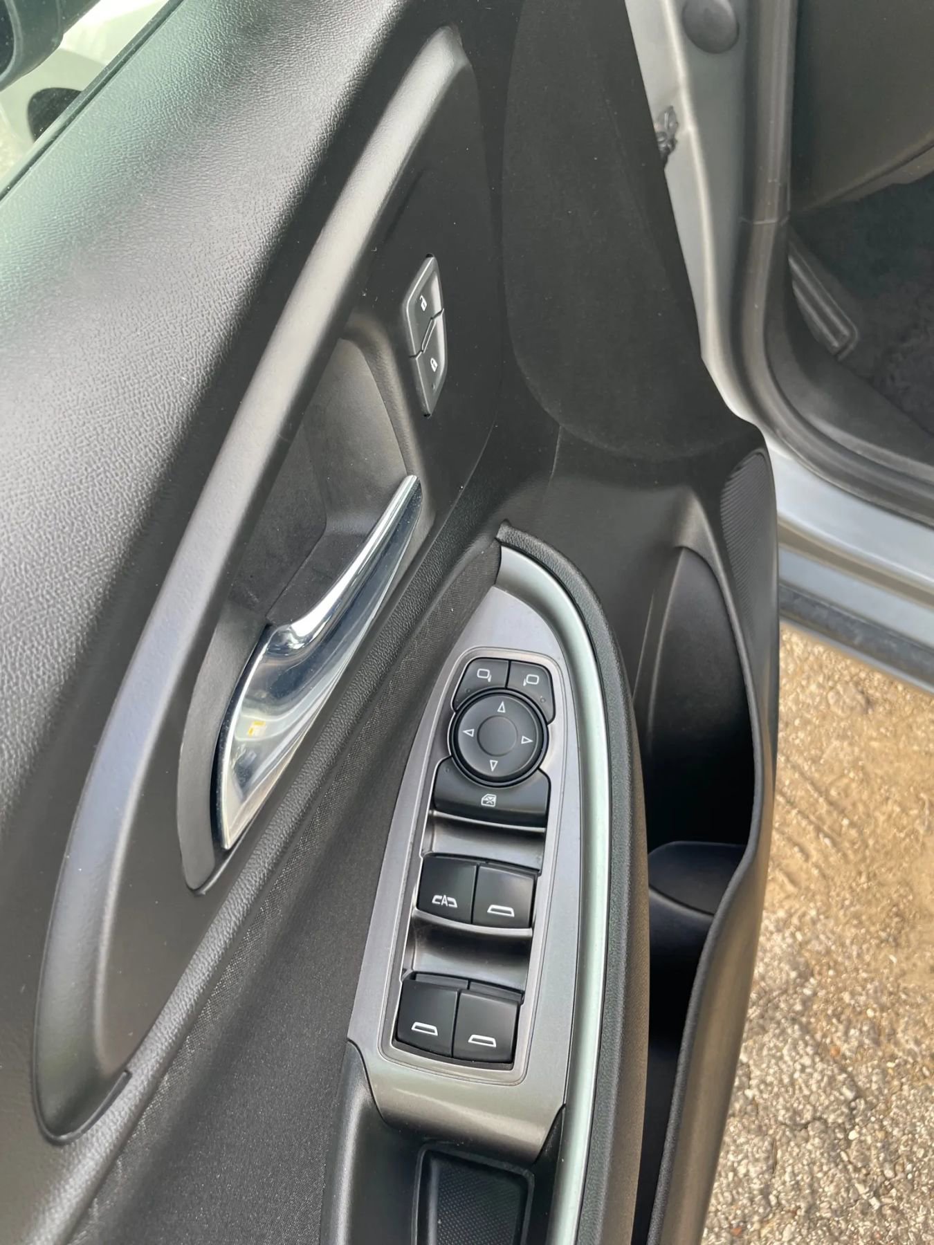 Used 2023 Chevrolet Malibu LT image 16