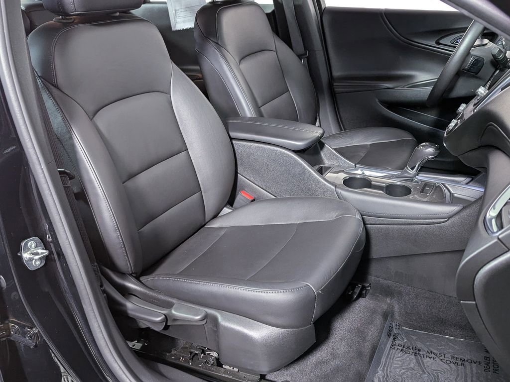 Used 2020 Chevrolet Malibu LT w/ Leather Package FWD image 28