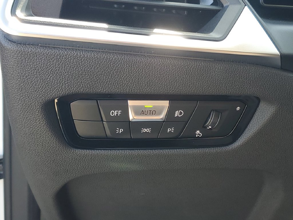 Used 2024 BMW M2 w/ Lighting Package RWD image 18