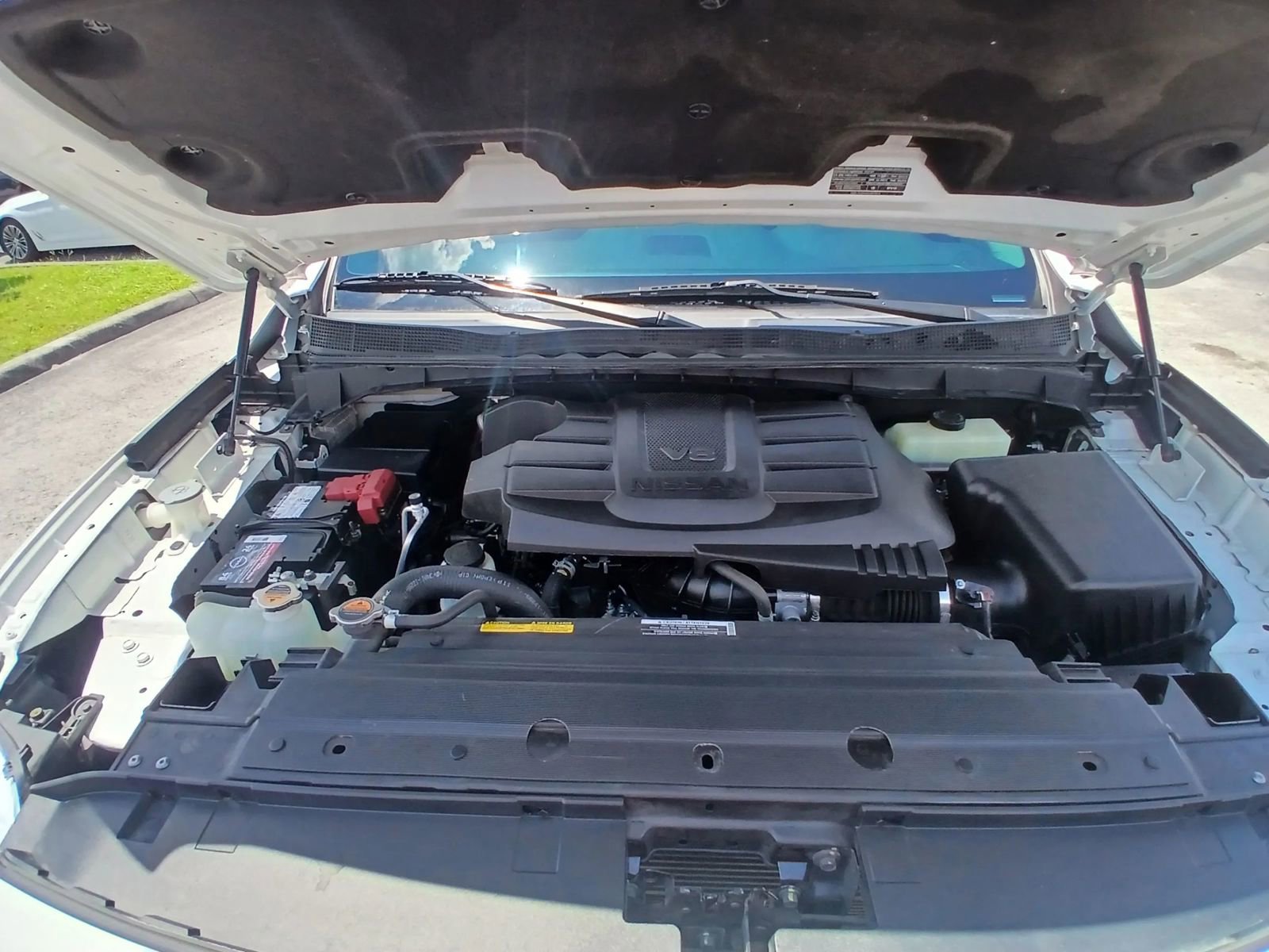 Used 2022 Nissan Titan SV w/ SV Convenience Package image 68