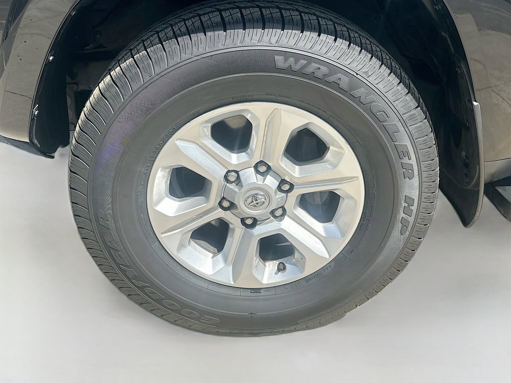 Used 2024 Toyota 4Runner SR5 AWD/4WD image 35