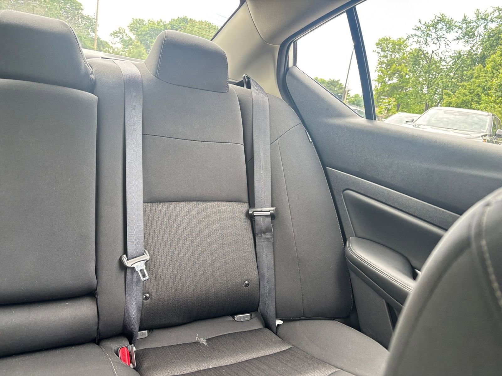 Used 2025 Nissan Altima 2.5 SV FWD image 37
