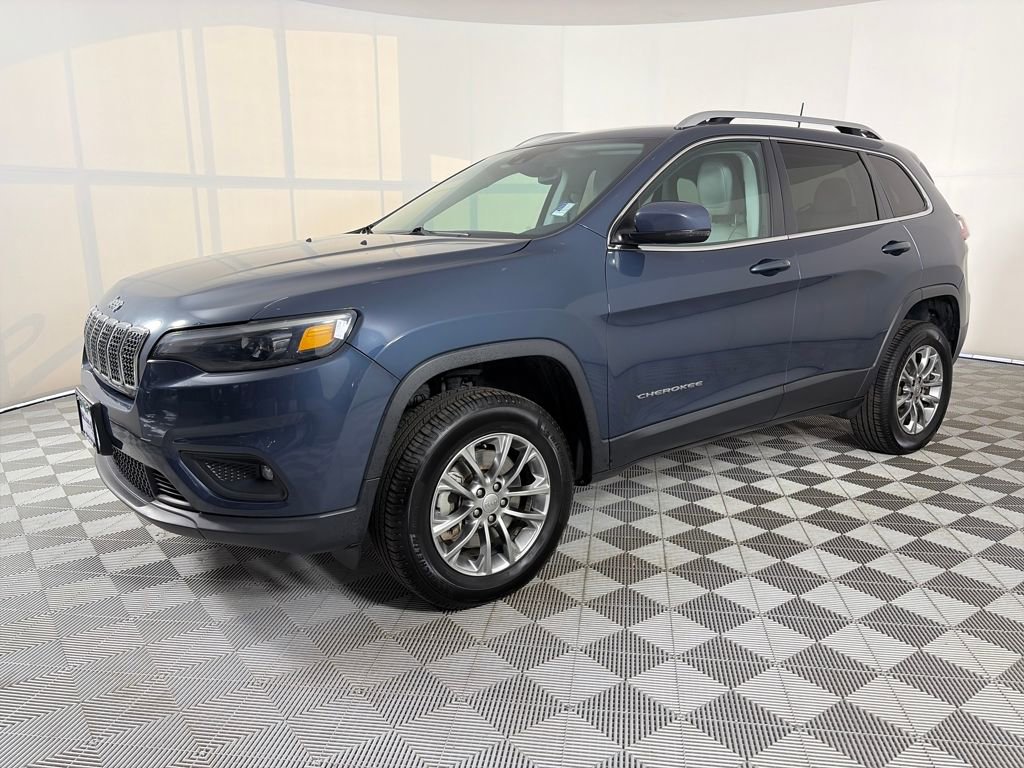 Used 2021 Jeep Cherokee Latitude Lux w/ Comfort/Convenience Group image 3