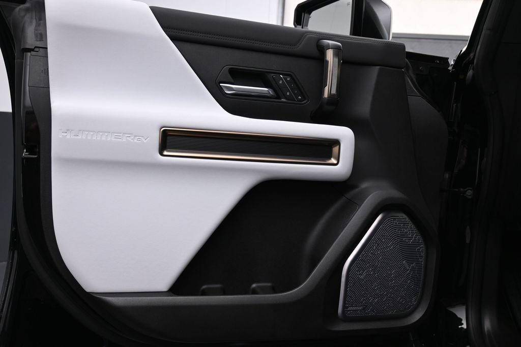 Used 2025 GMC Hummer EV 3X AWD/4WD image 9