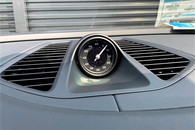 New 2025 Porsche Macan 4S Electric image 30