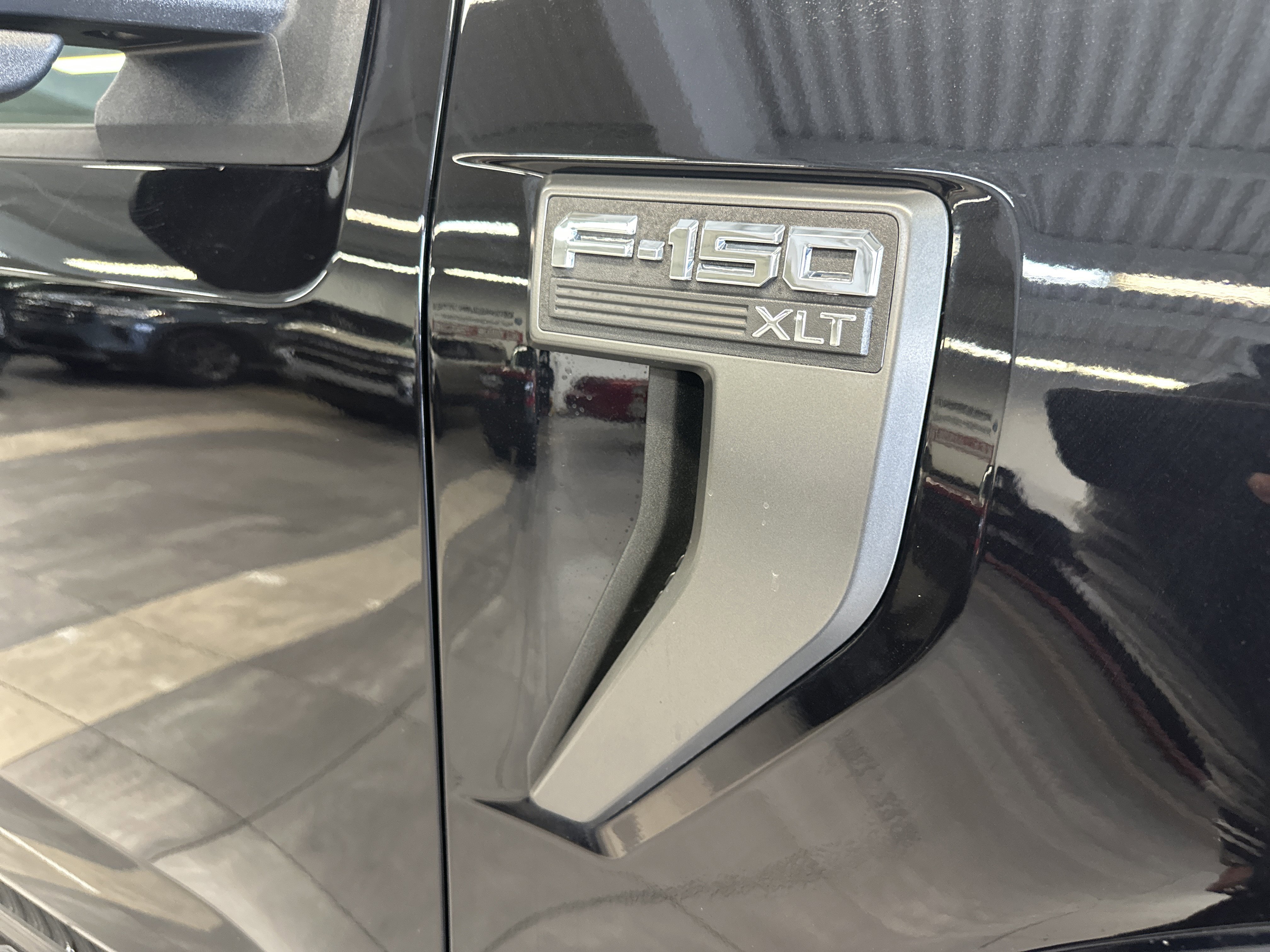 Used 2023 Ford F150 XLT w/ Equipment Group 302A High image 11