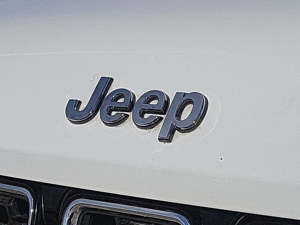 Used 2023 Jeep Grand Cherokee Overland image 32