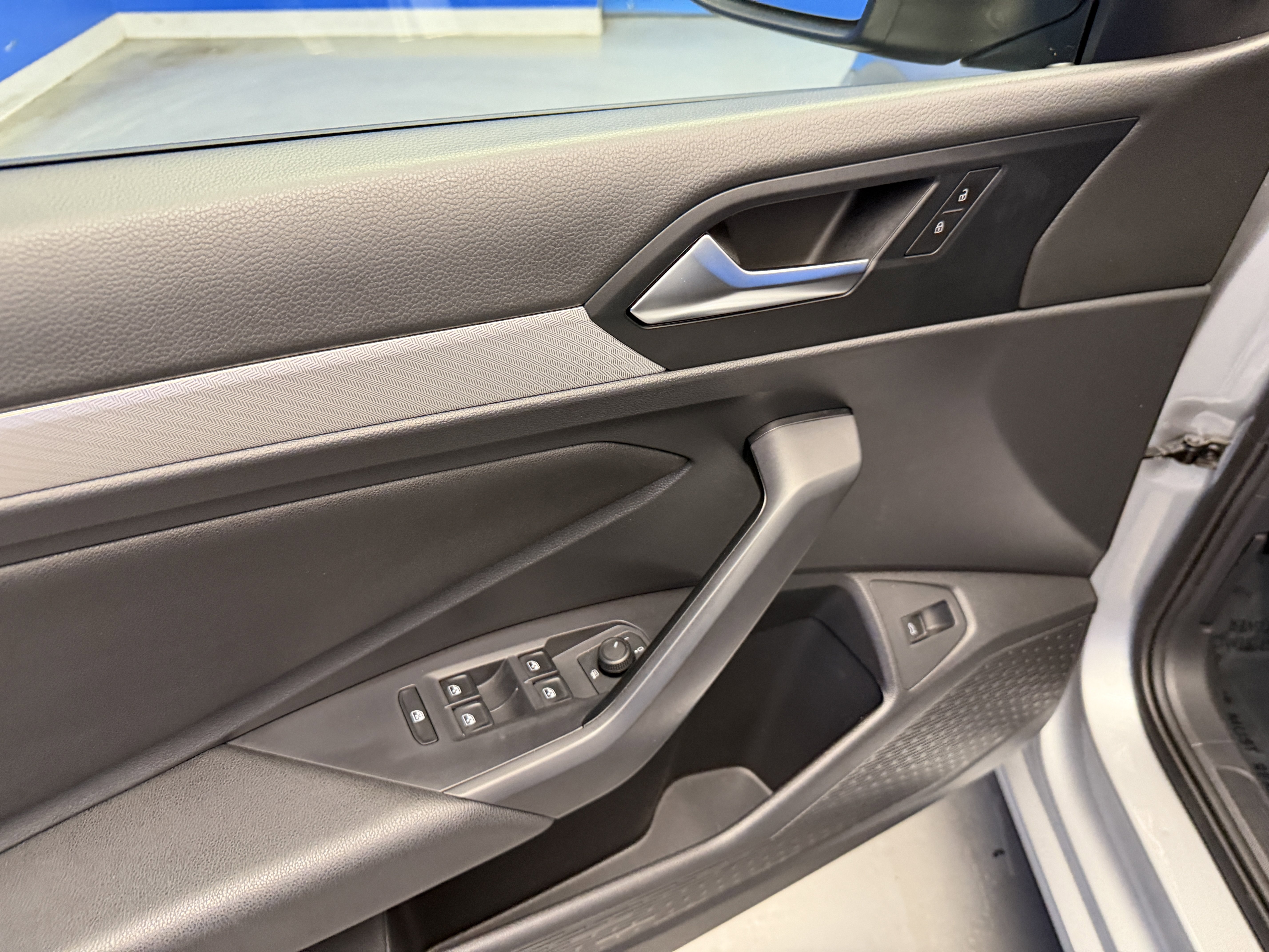 Used 2019 Volkswagen Jetta SE FWD image 10