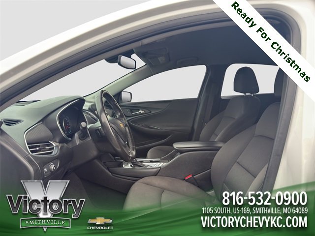 Used 2018 Chevrolet Malibu LT w/ Driver Confidence Package image 9