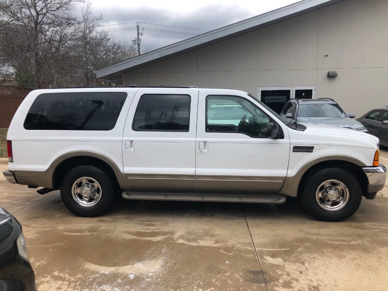 Used 2000 Ford Excursion Limited image 12