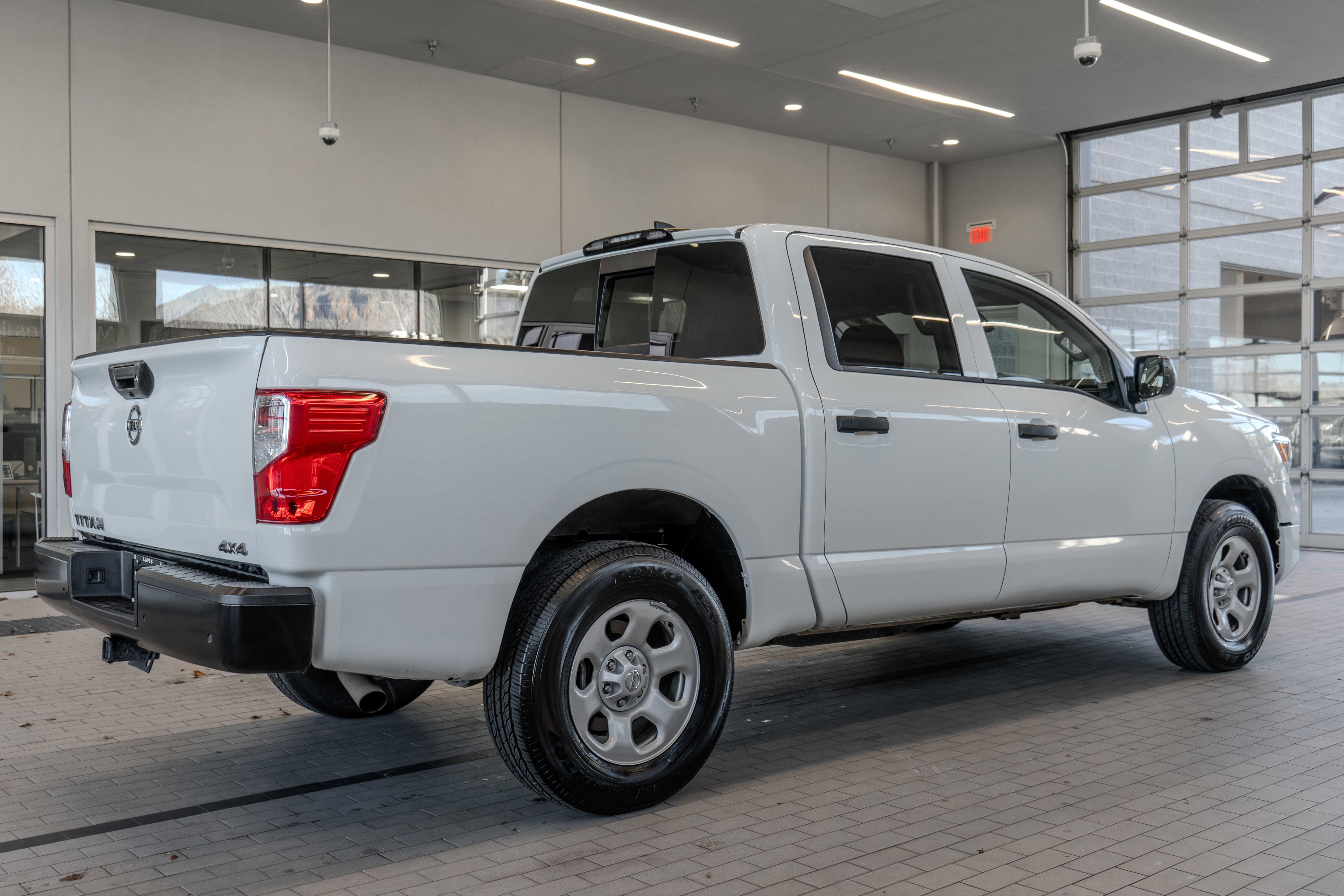 Used 2022 Nissan Titan S w/ S Utility Package image 30