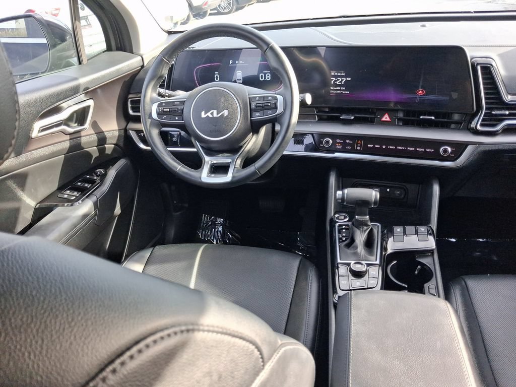 Used 2024 Kia Sportage EX FWD image 13