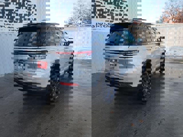 New 2025 Jeep Grand Cherokee Limited image 22