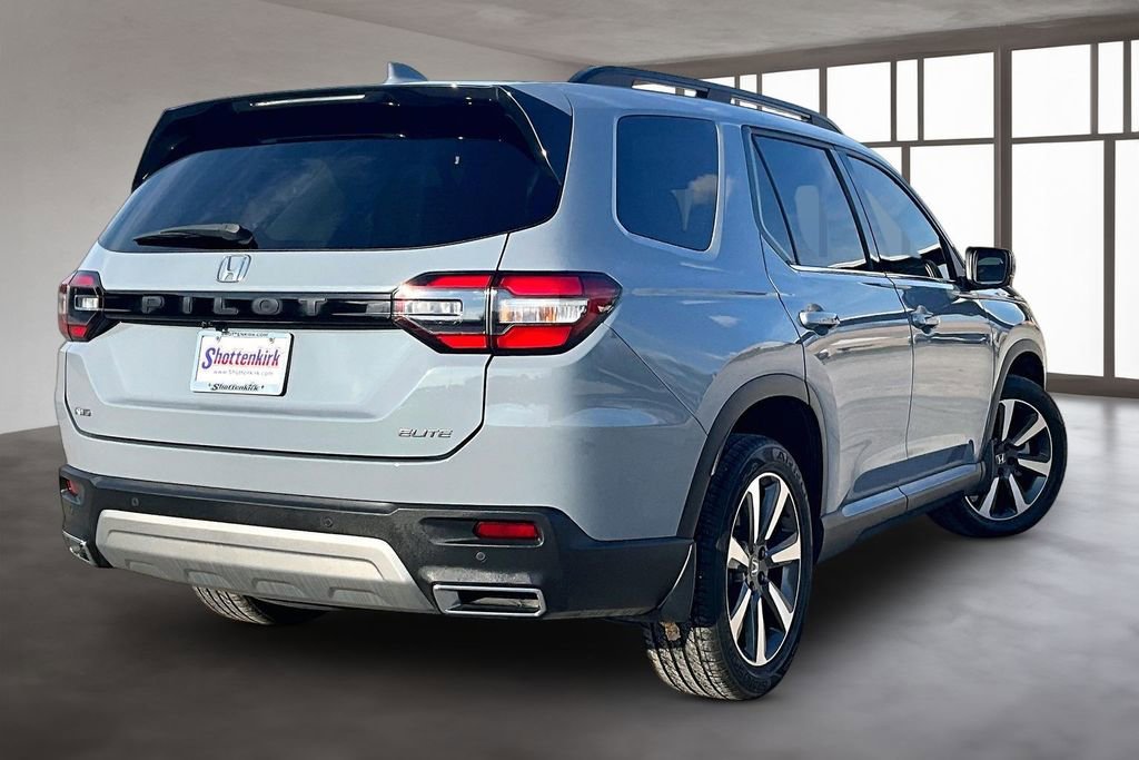 Certified 2023 Honda Pilot Elite image 6