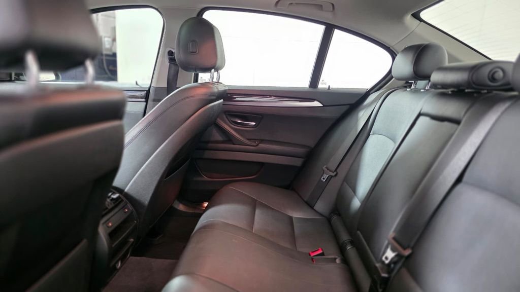 Used 2016 BMW 535i xDrive Sedan image 24