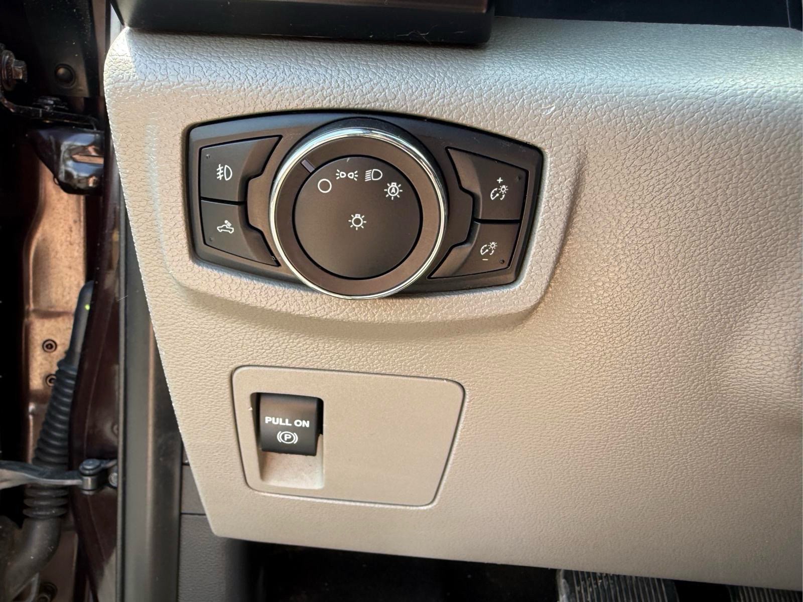 Used 2018 Ford F150 XL w/ Equipment Group 101A Mid AWD/4WD image 19