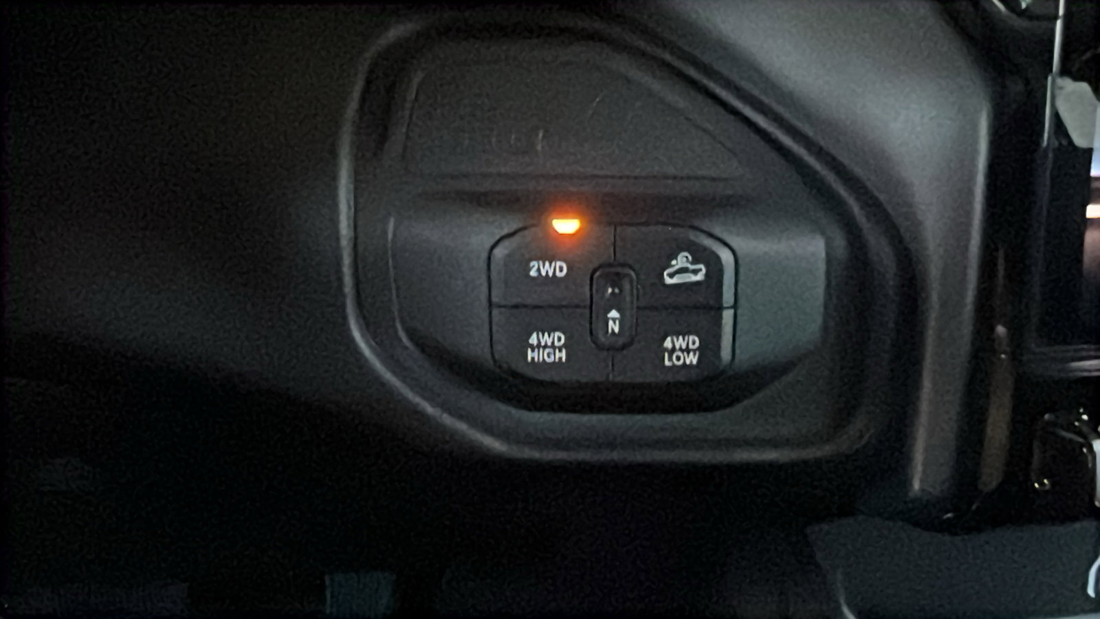 New 2025 RAM 2500 Laramie image 31