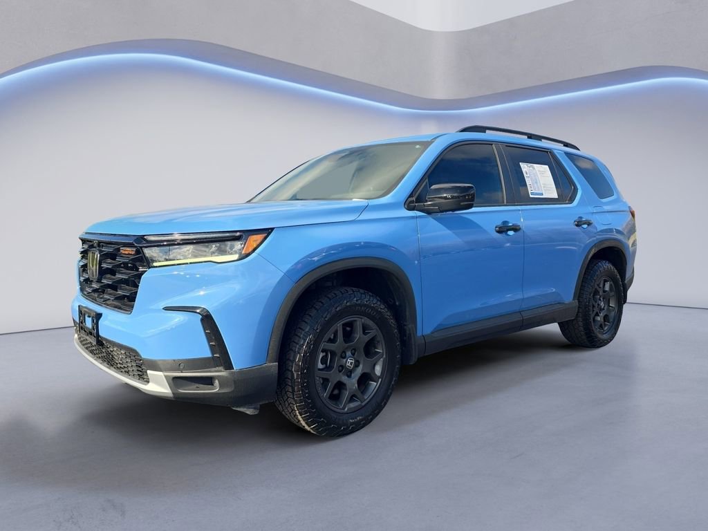 Used 2024 Honda Pilot TrailSport image 1