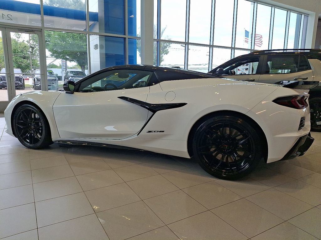 New 2025 Chevrolet Corvette Z06 w/ Stealth Interior Trim Package image 6