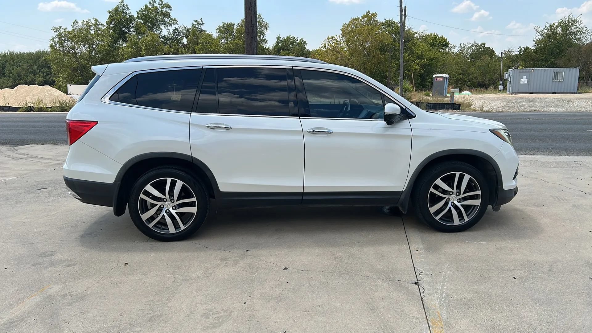 Used 2018 Honda Pilot Touring image 6