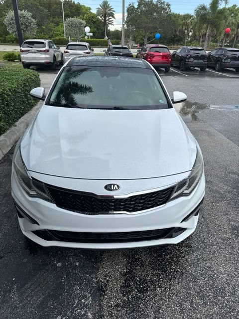 Used 2019 Kia Optima S w/ S Panoramic Sunroof Package FWD image 3