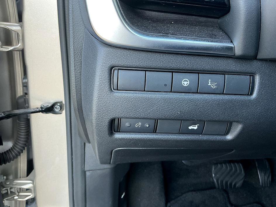 Certified 2021 Nissan Rogue Platinum image 13