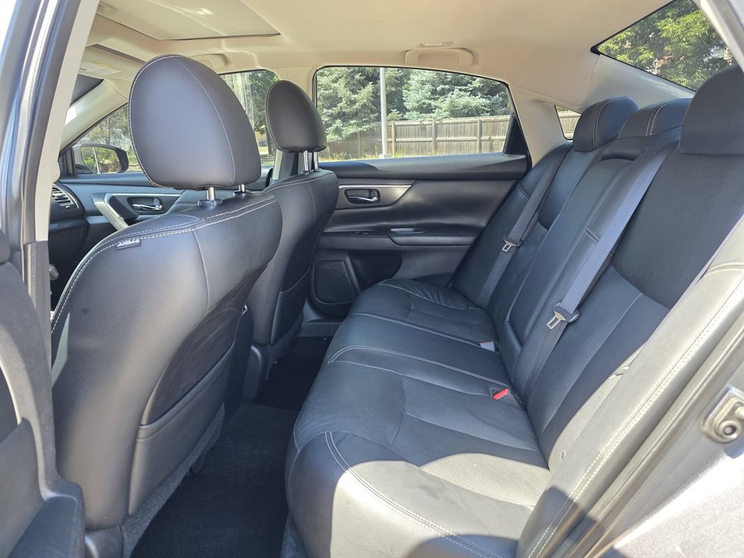Used 2017 Nissan Altima 2.5 SL w/ Moonroof Package FWD image 15