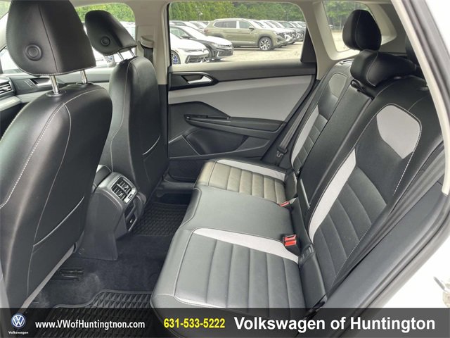 Certified 2022 Volkswagen Taos SEL image 9