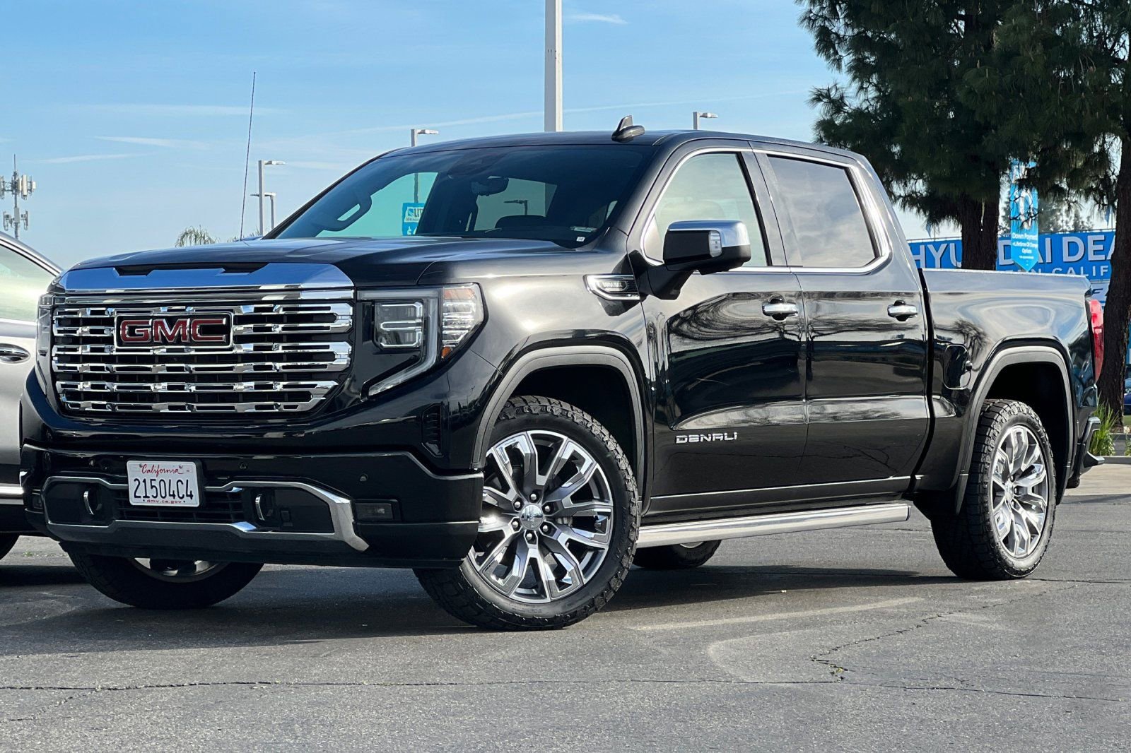 Used 2023 GMC Sierra 1500 Denali w/ Denali Reserve Package image 8