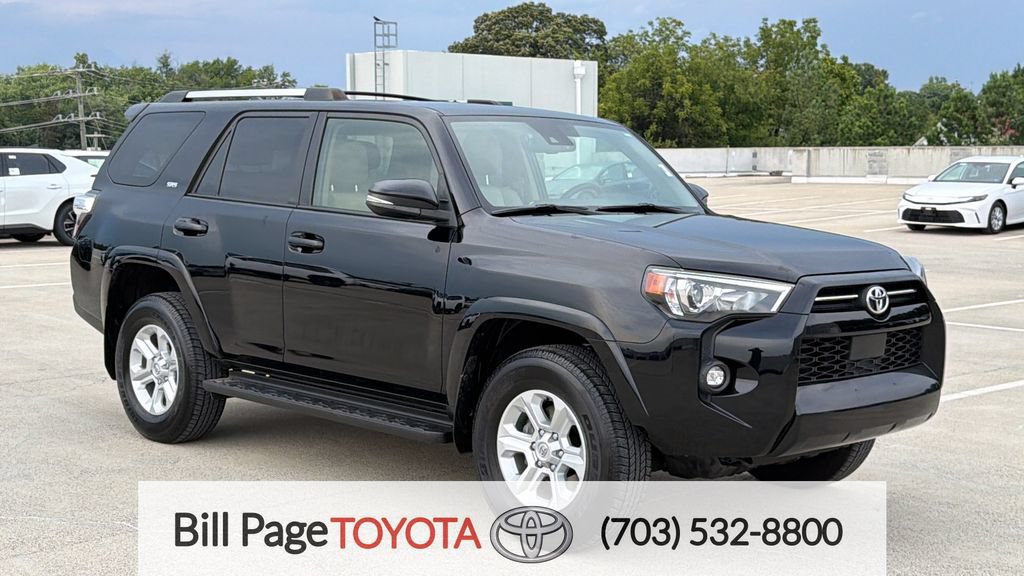 Used 2022 Toyota 4Runner SR5 Premium w/ Moonroof Package AWD/4WD video 1