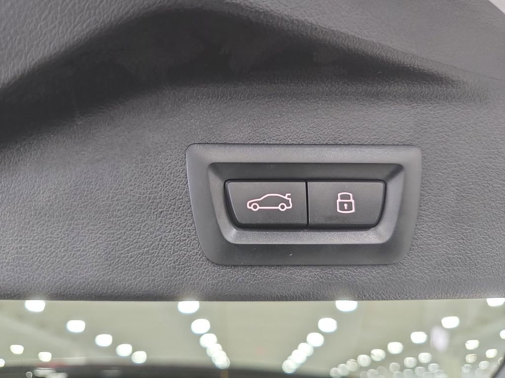Certified 2025 BMW X5 sDrive40i w/ Climate Comfort Package image 28