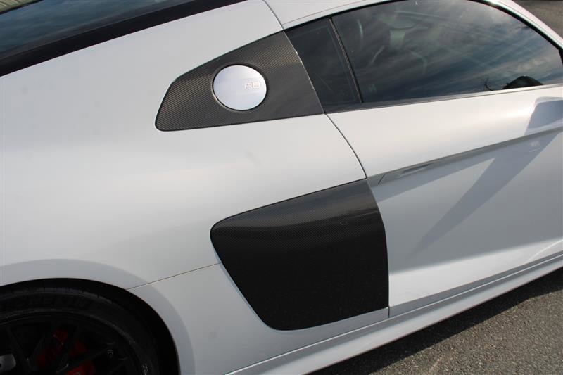 Used 2018 Audi R8 V10 w/ Carbon Exterior Package image 18