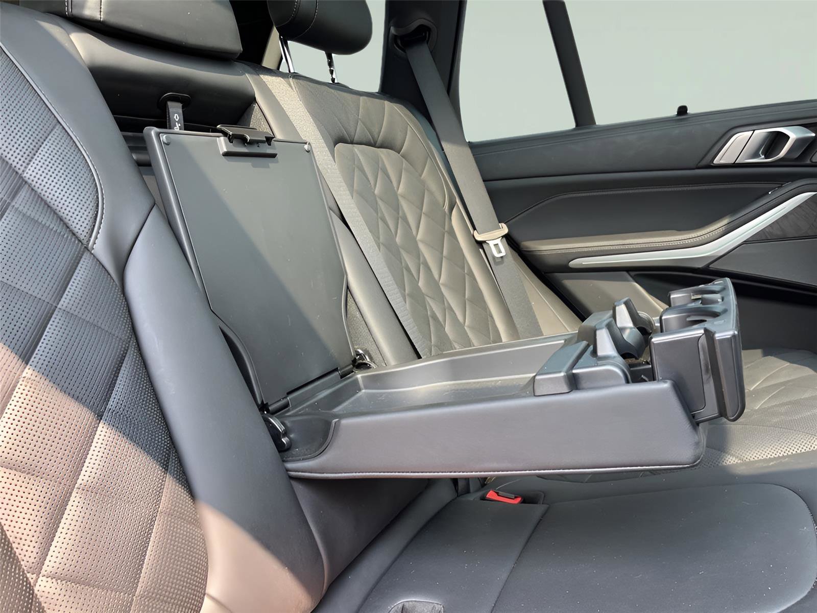 Used 2024 BMW X5 xDrive40i w/ Premium Package image 31