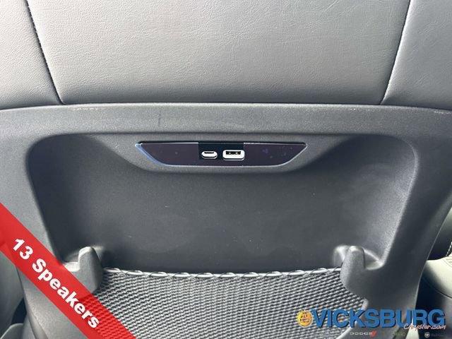 New 2026 Chrysler Pacifica Limited w/ S Appearance Package image 30