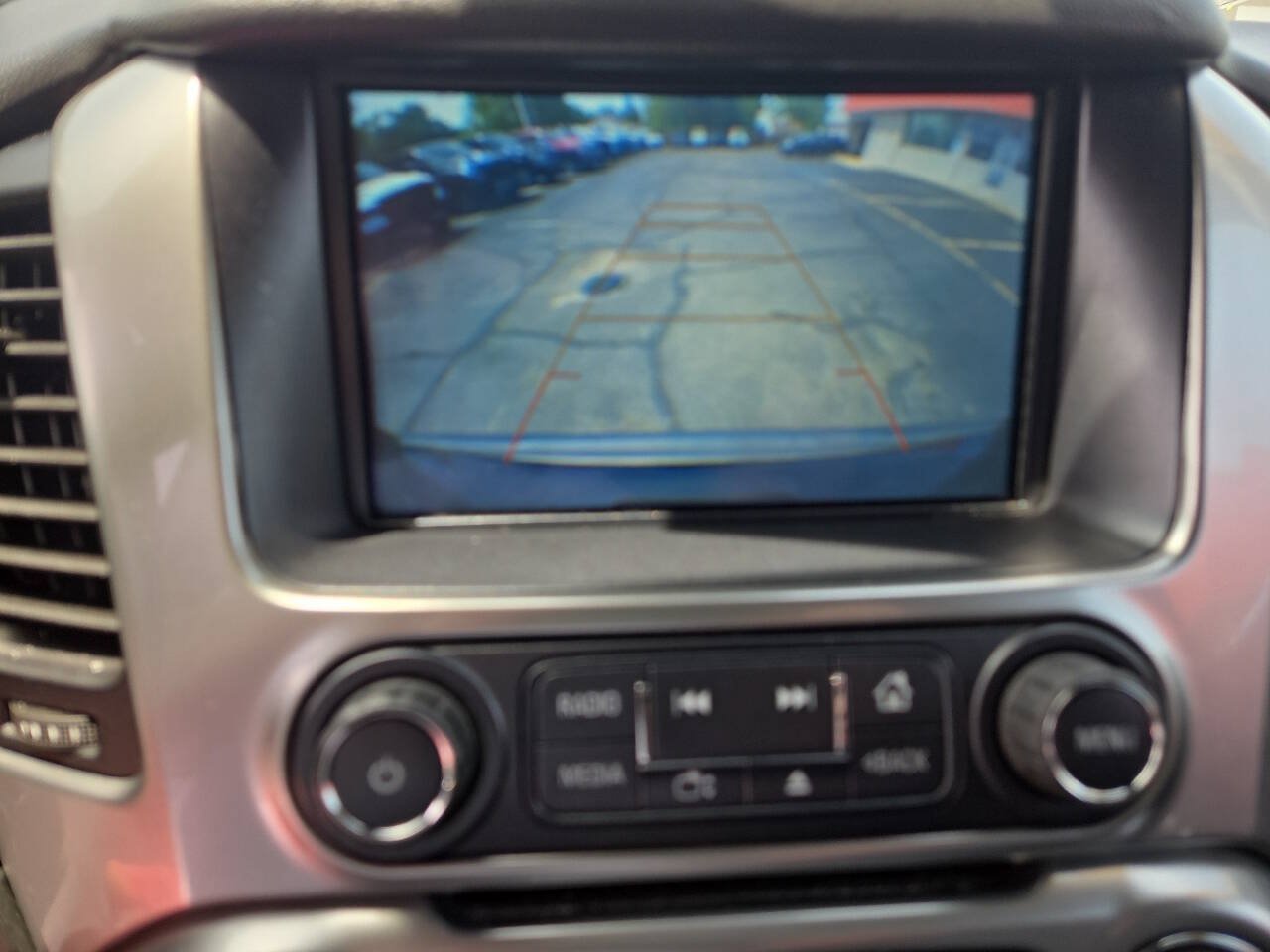 Used 2020 Chevrolet Suburban LT AWD/4WD image 19