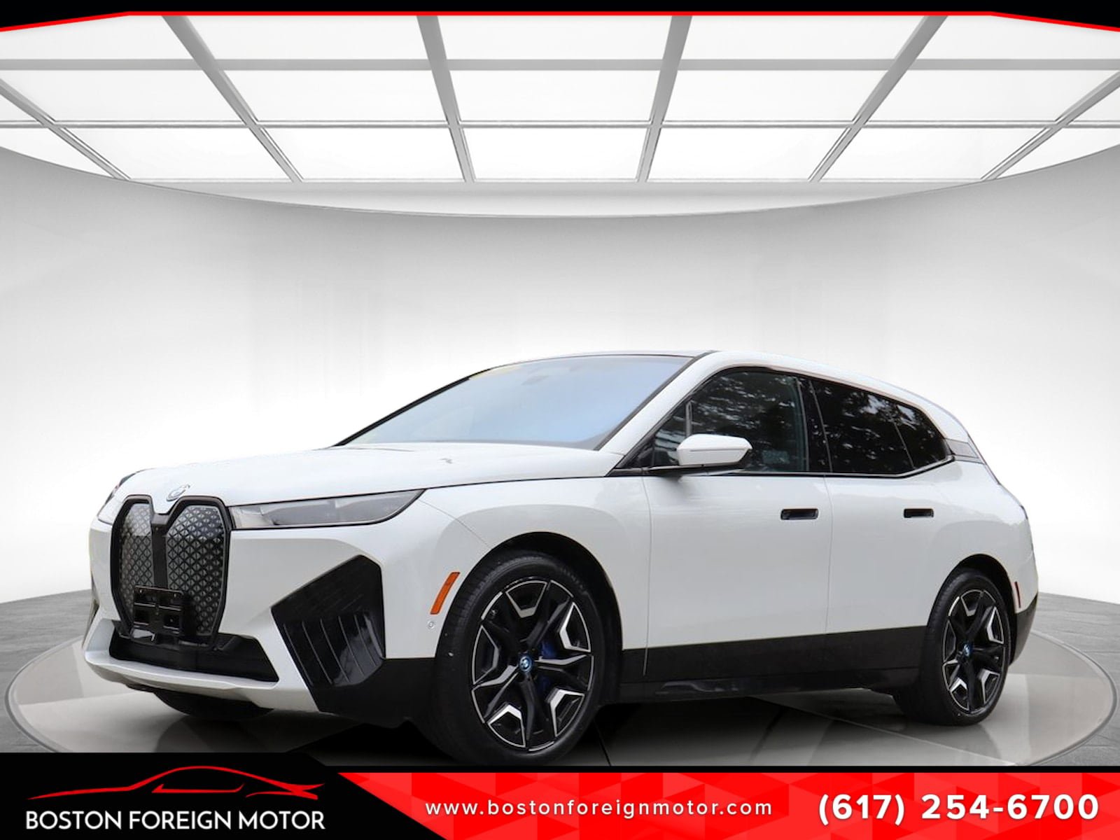 Used 2022 BMW iX xDrive50 w/ Sport Package AWD/4WD image 1